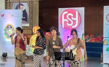 Radio Sastra Memukau Penonton