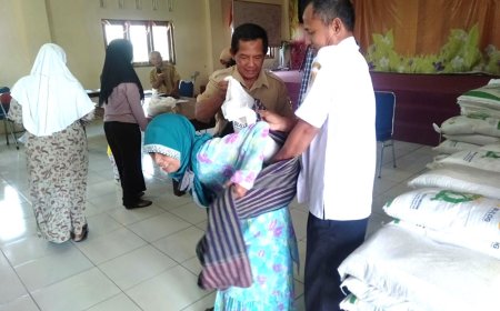 17.447 Keluarga di Klaten Terima Bantuan Beras Pemerintah