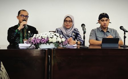 Disaksikan Sultan, Tujuh Ribu Lurah dan Pamong DIY Deklarasi Pemilu Damai