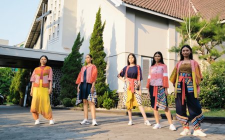Pekan Budaya GKJ Gondokusuman, Sulap Halaman Gereja jadi Runway Fashion Show