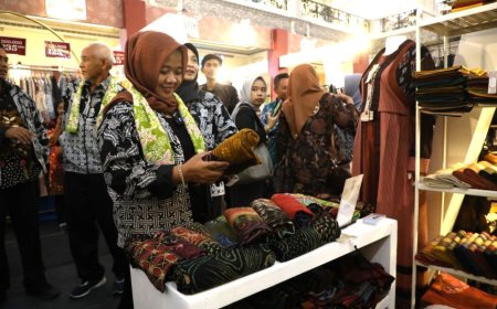 Bupati Kustini Sri Purnomo Berharap Batik Sleman Semakin Dikenal