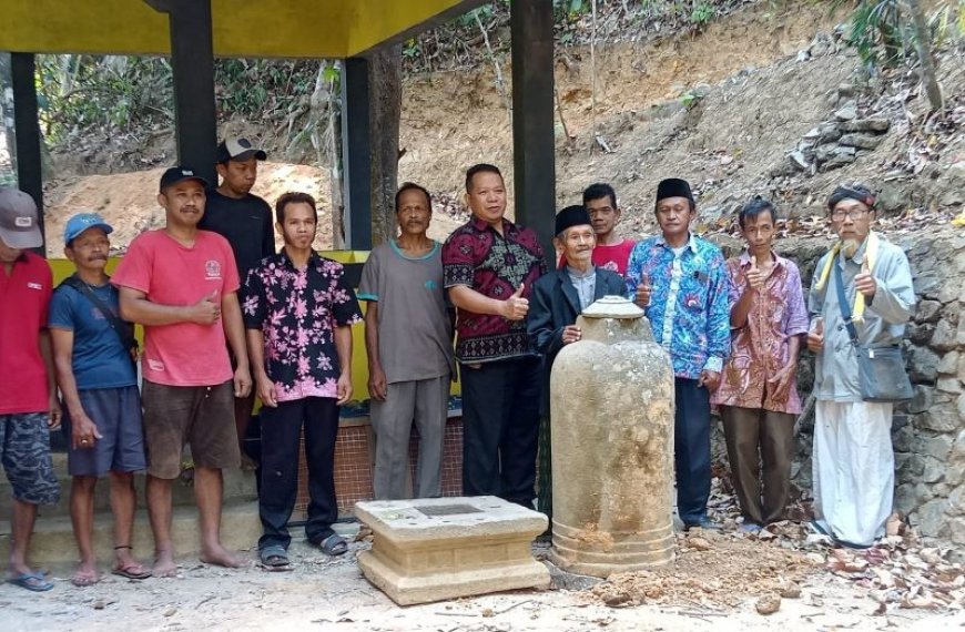 Direktur PDAM Purworejo Bantu Memindahkan Situs Purbakala Lingga dan Yoni ke Museum Batu Mini