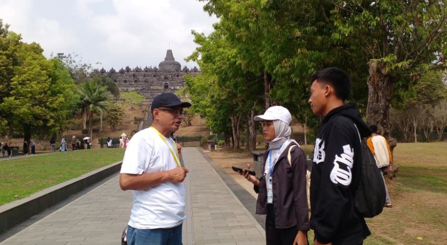 Siswa PKBM Mandiri Outing Class di Candi Borobudur dan Ambarawa