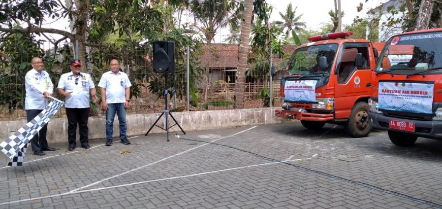 Bantu Warga, Kantor BPN Kabupaten Purworejo Menyalurkan Air Bersih