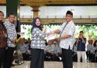 Bupati Serahkan SK Pensiun Bagi 270 PNS Calon Purna Tugas