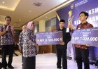 Juara Lomba Film Pendek Gempur Rokok Ilegal Terima Penghargaan
