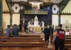 Petugas Satgasda Operasi Lilin Progo Sterilisasi Gereja di Bantul