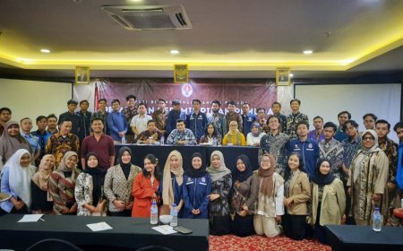 Kemenpora Bentuk Pemimpin Tangguh dalam Rumah Tangga
