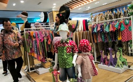Sambut Libur Natal dan Tahun Baru, Amplaz Membuka Pusat Oleh-oleh