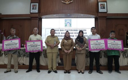 Dana Hibah Keagamaan Tahap Dua Diserahkan