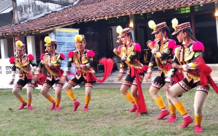 Pentas Disrubsi Komunitas Lima Gunung Digelar