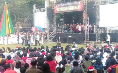 Belasan Ribu Umat Kristiani Hadiri Perayaan Natal BKGS di Lapangan Pancasila Salatiga