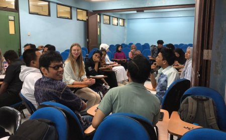 Mahasiswa UMBY Praktik dengan Penutur Asli Asal Bulgaria dan Polandia