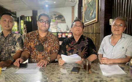 Merasa Dapat Perlakuan Diskriminasi Ras, Pasangan Suami Istri Gugat Jokowi dan Mahfud MD