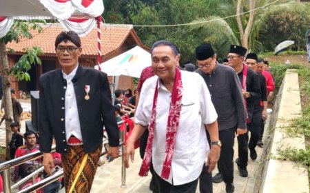 20 Grup Kesenian Tampil di Hadapan Ketua Komisi III DPR RI Bambang Wuryanto