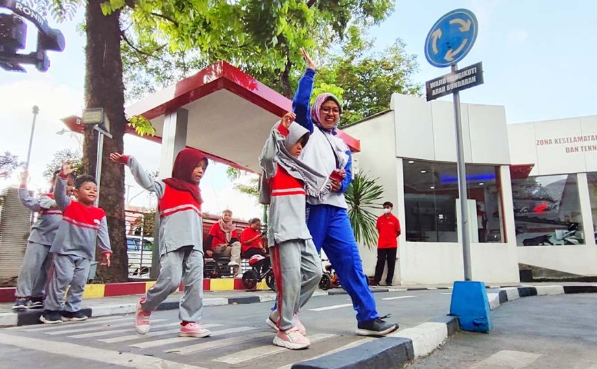 Yayasan AHM dan Taman Pintar Kembangkan Model Pengajaran Safety Riding