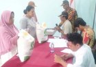 235 KPM di Desa Bono Tulung Menerima Beras dari BAPANAS