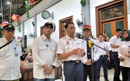 Menhub Berencana Sowan Sultan HB X untuk Mempercantik Stasiun Tugu