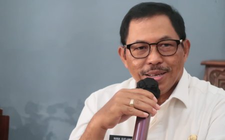 Penjabat Gubernur Jateng Nana Sudjana Mengajak Insan Pers Ikut Menciptakan Pemilu Damai
