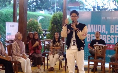 Alam Ganjar Menjelaskan Dunia e-Sport pada Anak Muda