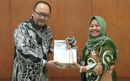 Bupati Menyerahkan Laporan Keuangan Tahun Anggaran 2023 ke BPK