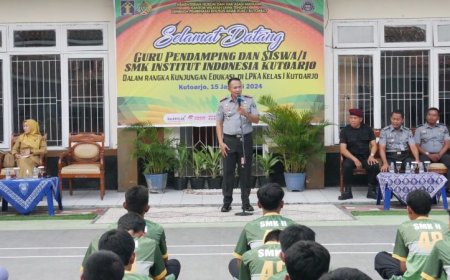 116 Pelajar SMK Institut Indonesia Kutoarjo Kunjungi LPKA Klas 1 Kutoarjo