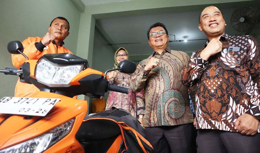 Tak Perlu Antre, PKU Muhammadiyah Berikan Layanan Antar Obat ke Rumah Pasien