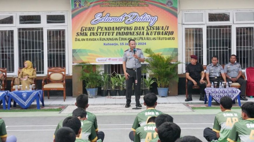 116 Pelajar SMK Institut Indonesia Kutoarjo Kunjungi LPKA Klas 1 Kutoarjo