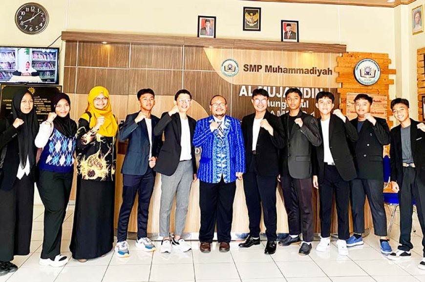 Siswa SMP dan SMA Mujahidin Hadiri Konferensi Internasional di Malaysia