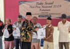 Wartawan dan Baznas Kebumen Berbagi Sembako di Hari Pers Nasional