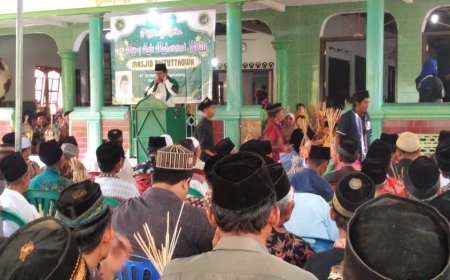 Warga Wadasmalang Kebumen Sedekah 4 Ribu Keranjang untuk Jamaah Rojabiyah