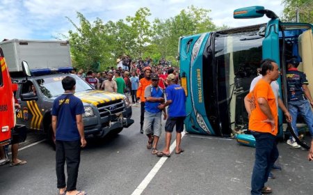 Bus Pariwisata Terguling di Bukit Bego, Seorang Meninggal