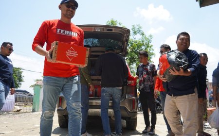 Selain Sembako, Telkomsel Bantu Pemenuhan Sarana Komunikasi Untuk Korban Banjir Grobogan