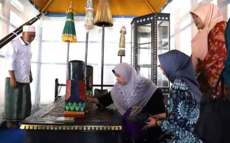 Bupati Pimpin Ziarah ke Makam Pendiri Purworejo