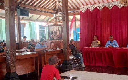 Warga Sidomulyo Bantul Geruduk Balai Kalurahan