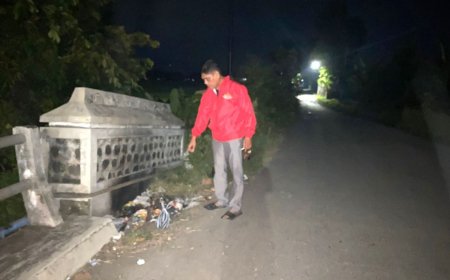 Petugas Polsek Kebumen Menemukan 1 Kilogram Bubuk Petasan di Tepi Jalan