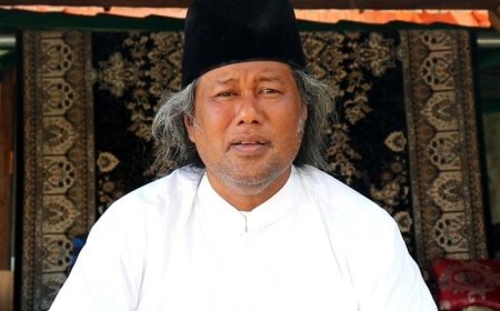 Gus Muwafiq Menyerukan Kerukunan Bangsa