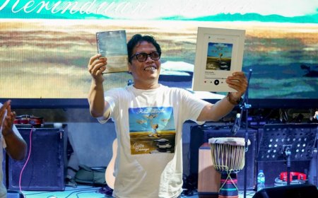 Dosen UMBY Merilis Album Perdana