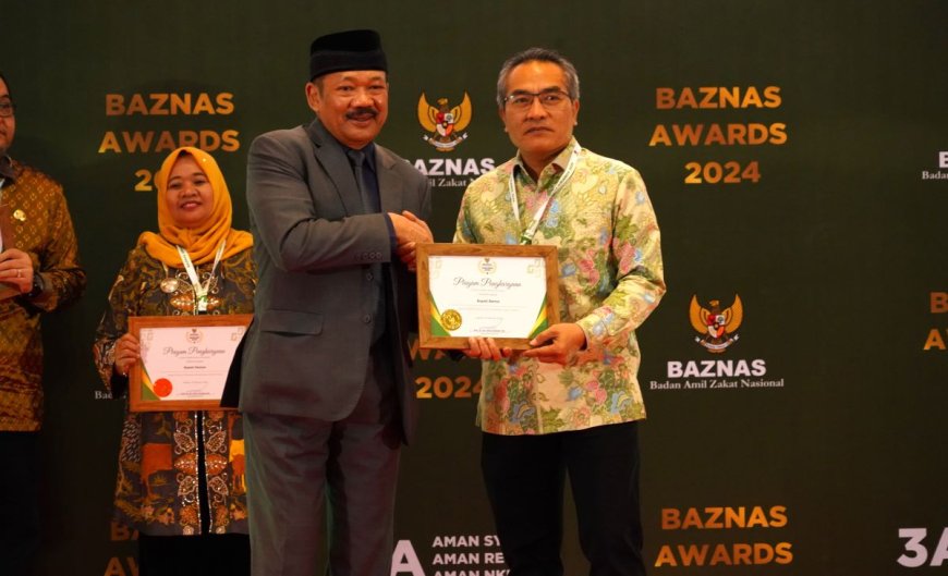 Bupati Bantul Abdul Halim Muslih Meraih Baznas Awards 2024