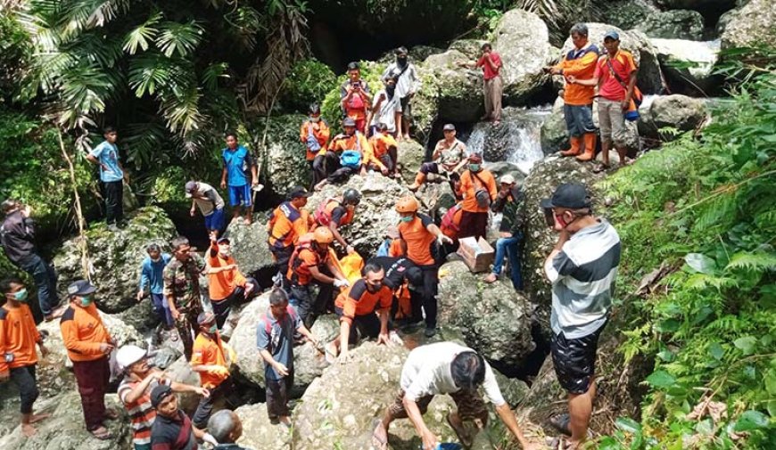Perjuangan SAR Berhasil, Korban Tenggelam di Sungai Sampang Ditemukan Tak Jauh Dari Lokasi Kejadian