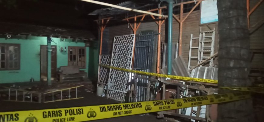Diduga Mercon Meledak, Empat Orang Terluka, Rumah Ketua RT Rusak