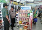 Petugas Gabungan Menemukan Makanan Kedaluwarsa Masih Dijual