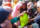 BMT Artha Amanah Gelar Bakti Sosial Tebus Sembako Murah