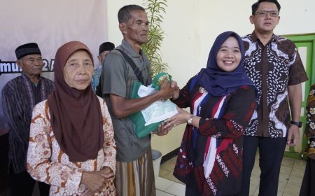 Pemkab Sleman Menyalurkan Bantuan bagi Warga Tidak Mampu