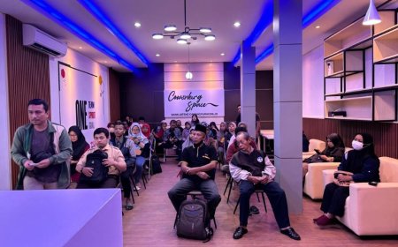 Demi Uang Pecahan Baru, Warga Rela Antre Tengah Malam