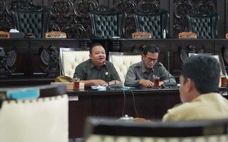 Pimpinan DPRD Kebumen Terpilih Menerima Mobil Baru, Mobil Lama untuk Pejabat Purna