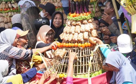 Ribuan Warga Mengikuti Tradisi Syawalan di Bukit Sidoguro Klaten 