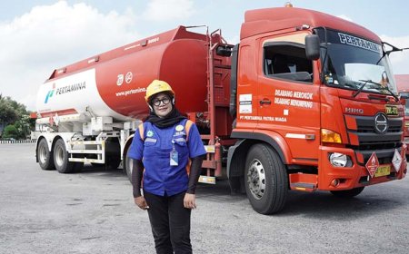 BelasanTahun Berjasa Menyuplai BBM Dengan Truk Tangki, Inilah Sosok Kartini Pertamina