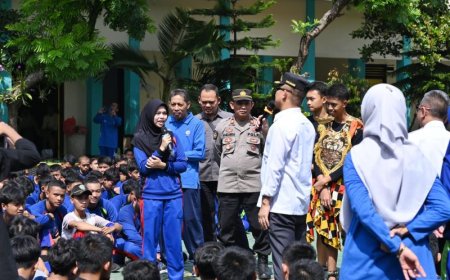 Bupati Kebumen Petahana Masih Bersikap Menunggu