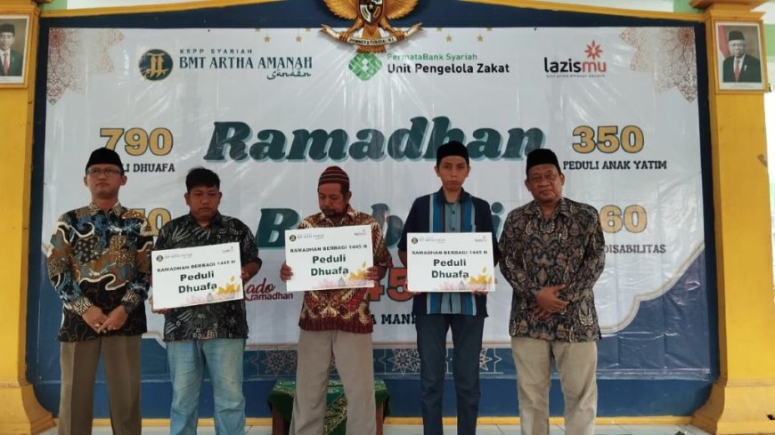 BMT Artha Amanah Sanden Bantul Menyerahkan 1.450 Kado Ramadan
